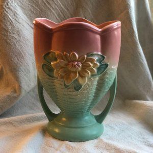 Hull Art Pottery USA Water Lilly Vase 1-A-8 1/2"